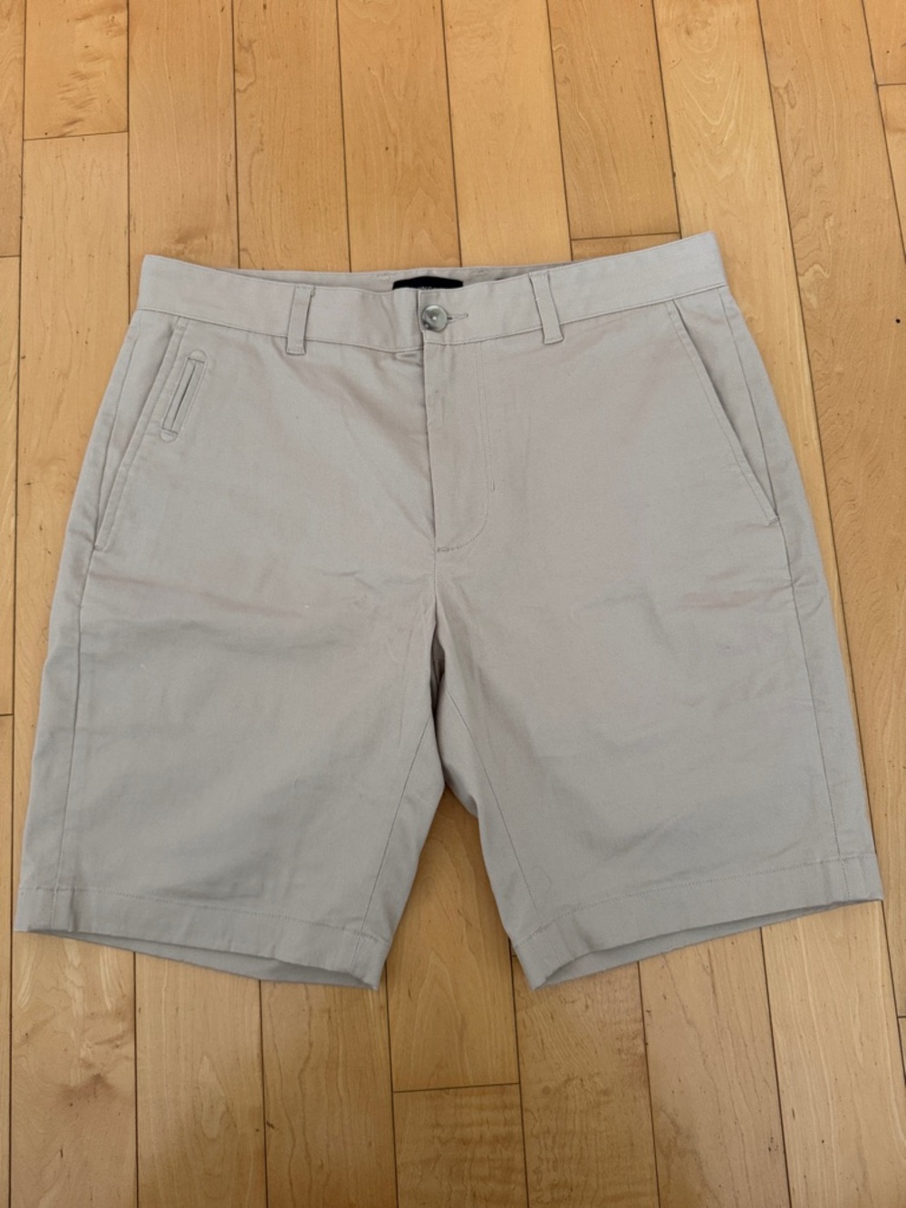 Vince Men’s Flat Front Chino Shorts - Stone